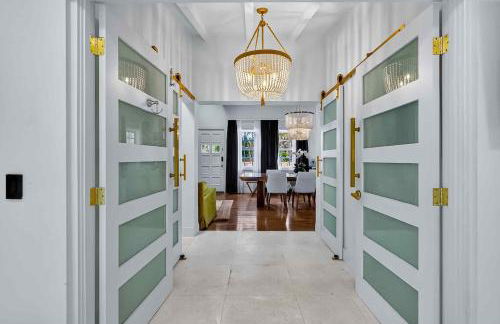 Villa 800 - 3 BEDROOM - 3 AND A HALF BATHROOMS -6 BEDS- Spa like Retreat Saline Pool & Jacuzzi - Foto 22