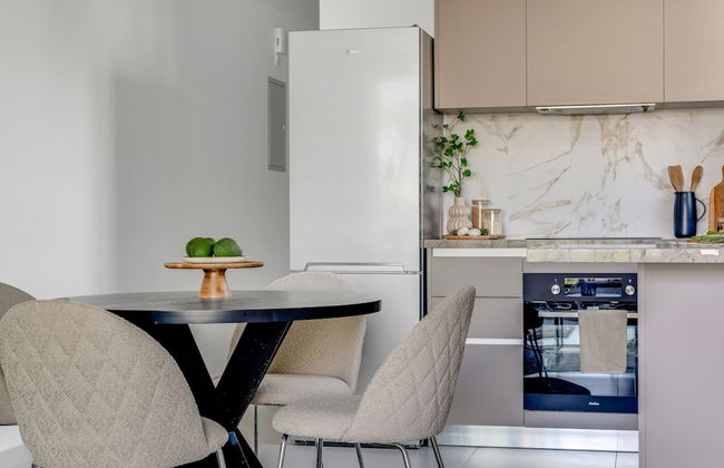 Sanders Triple - Nice 1-bdr Apt With Balcony - Foto 11