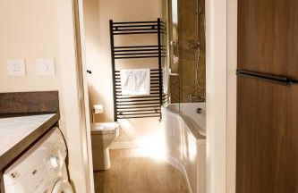 Spacious 4Bed Parking & Wi-Fi - Contractor Stays - Foto 16