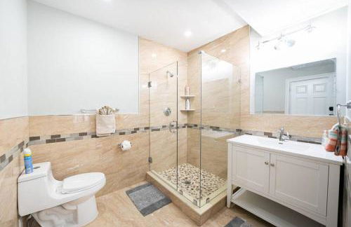 40 - 4BR Lakeview - Lakeside retreat near GJK View - Foto 33