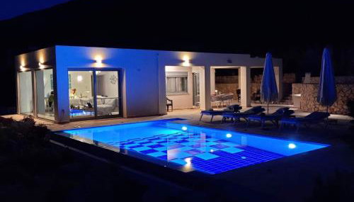 Villa Iremia, Piscine à Débordement & Vue Mer Panoramique - Foto 5, sunbed