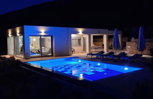 Villa Iremia, Piscine à Débordement & Vue Mer Panoramique - Foto 5