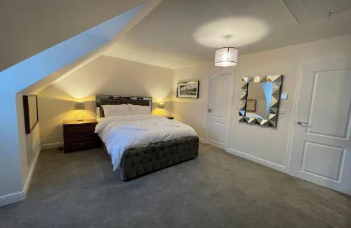 MODERN 4 BEDROOM HOUSE WITH GARDEN & PARKING - Foto 36