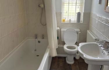 Spacious four bed detached home in Nottingham - Foto 21