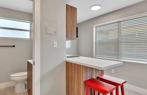 The Shell on Walnut Studio Hollywood Beach Free Parking - Photo 5