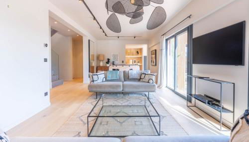 Sublime villa d'architecte, piscine et parking - Photo 2