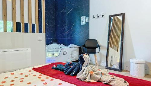 Love Room avec jacuzzi & lit King Size - Foto 4