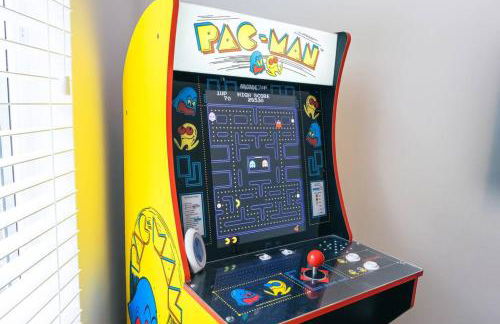 4 bedroom - Sleep 9 home in Cheadle Staffordshire - Alton towers Polar Express Dimmingsdale Peak District Trentham Gardens Water World - Foto 32