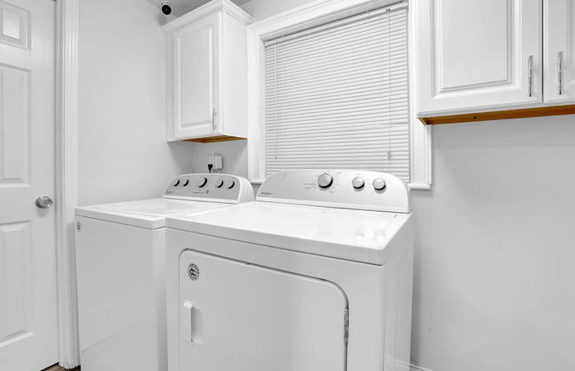 Lrg 5BR 5BA Home w 10 Beds Pool Hottb Gamerm2 - Foto 18