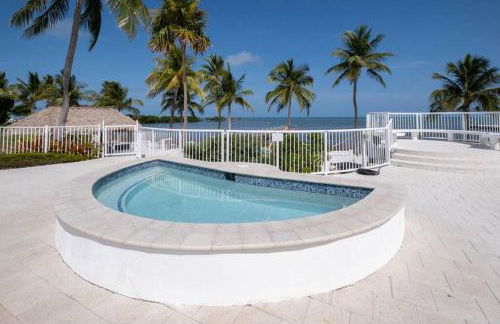 Islamorada Modern Penthouse with Private Beach - Foto 12