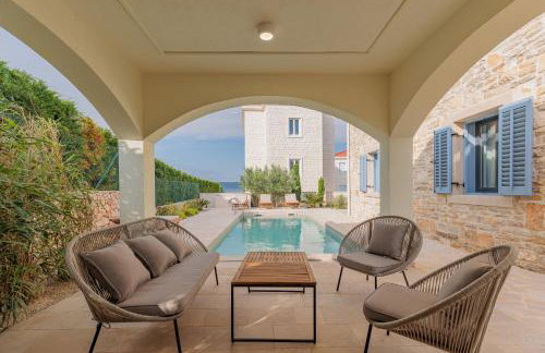 Seafront Villa Adriatica with pool - Photo 3