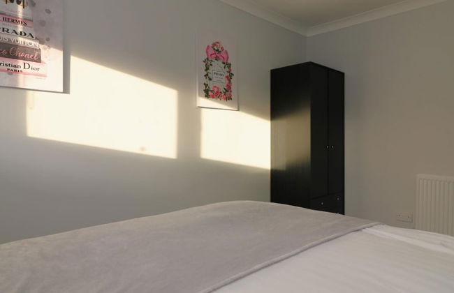 Sunnyside House - Holytown - Photo 3