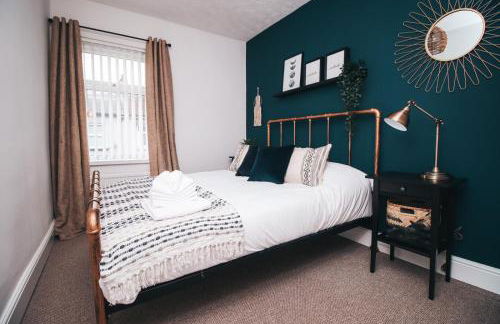 Commercial House, By Solace Stays - Foto 38