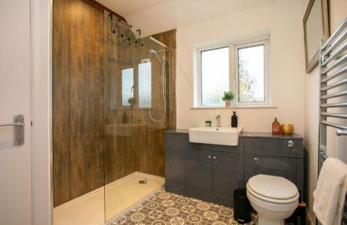 4 Bed Contractor Accommodation in Longbridge - Foto 20