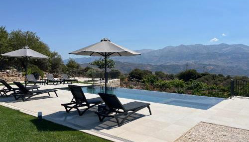 Villa Recluso-3 bd luxury country villa, huge heated pool with hydromassage, individual bbq & large yard, mountain view - Foto 4