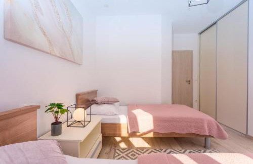 VILLA SKURA private heated pool 32m2, summer kitchen, 4 bedrooms, garden - Photo 31