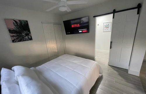 The Vice City Suite - Private stay with Free Parking in the Heart of Miami - Foto 5