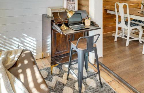 Lake Okeechobee Dockside Cabin with Pool Access - Foto 11