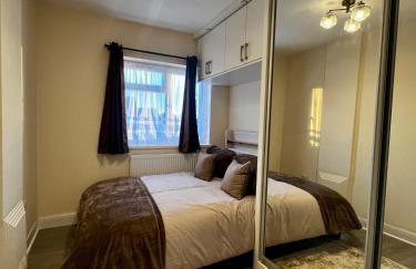 Cozy Luxurious Flat near LHR - Foto 12