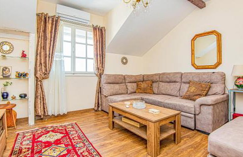 5 Bedroom Lovely Apartment In Raslina - Foto 5