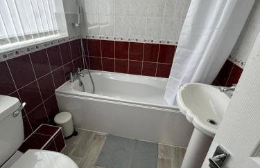 Comfortable 3BR Stay Perfect for 6 Guests - Foto 20