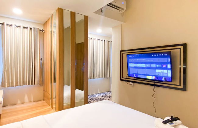 Comfy and Modern Look 1BR LRT City Jatibening Apartment - Foto 4