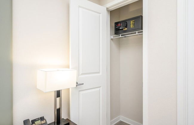 Top Floor Modern Vista Cay Reserve Condo - 5004 - Foto 23