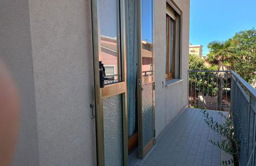 SE118 - Senigallia, ampio trilocale con balcone - Foto 1