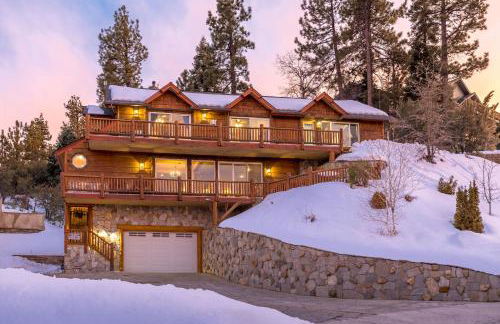 Big Bear Village View Haus is a large pet and kid friendly chalet with hot tub located a short walk to village - Foto 1