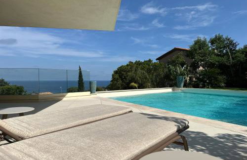 Villa Les Issambres, piscine débordement, vue mer - Foto 1