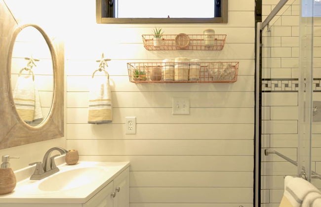 The Shoreline Container Tiny Home 12 min to Magnolia Baylor - Foto 16