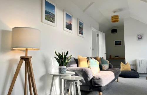 Stunning Penthouse in Penzance "Amazing Sea Views" - Photo 6