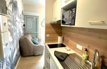 Studio Chic & Balcon - Hypercentre - Gare - Metro - Foto 6