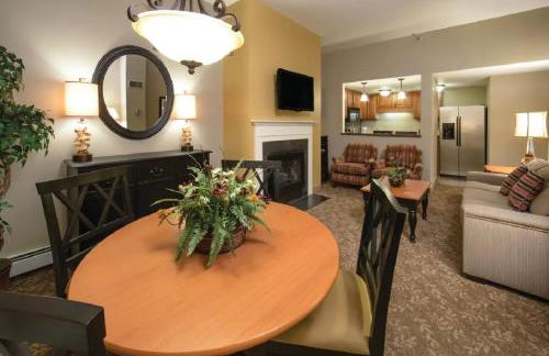 Romantic Getaway or Family winter adventures in 2BD with resort activities - Foto 9