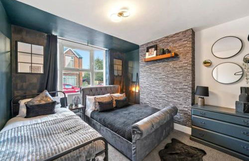 Spacious 5-Bed Canterbury Retreat - Sleeps 14 - 4 Baths - Foto 7