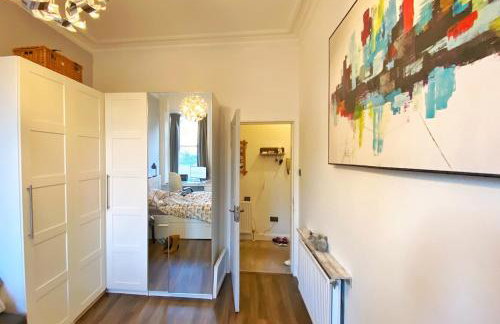 Two-bedroom city retreat close to top sites - Foto 7