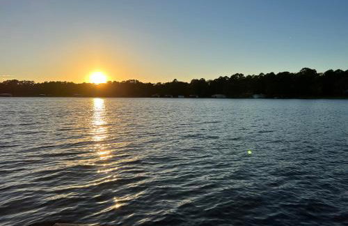 Cozy Lakehouse - Foto 9