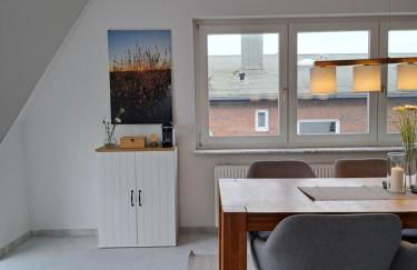 Livora Living - Stilvolles DG-Apartment an der Fußgängerzone - 2 Schlafzimmer - Foto 35