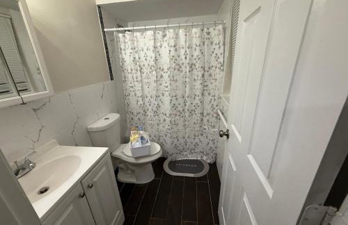 Charming Large 3 beds-2 bath Newark EWR NYC - Photo 7