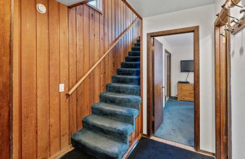 2BR Overlooks Shared Pool Near Gondola & Village - Foto 22