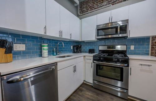 Luxury at 3br 2ba 200mbps Internet - Photo 3