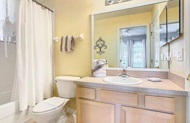 Elegant 5BR Home w Private Pool Spa Near Disney - Foto 39