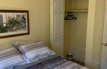 Townhouse with High Speed WiFi & Free Parking - Foto 11