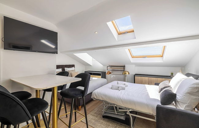 Large Renovated Studio - Bright - 1br/4p - Foto 3