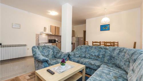 Awesome Apartment In Bresca - Foto 2