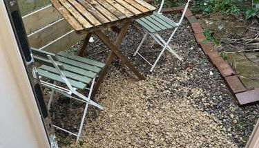 Garden Apartment with free Parking and EV - Foto 3