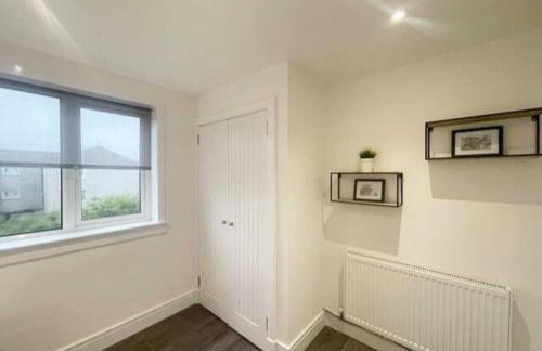 Renfrew Town Centre Easy Link to Glasgow City - Pass the Keys - Foto 45