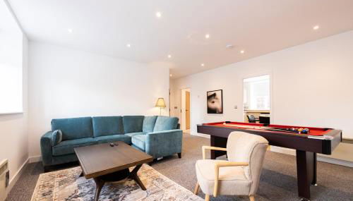 Stanway Apartments- Free Parking & Close To Tram Stop - Photo 2