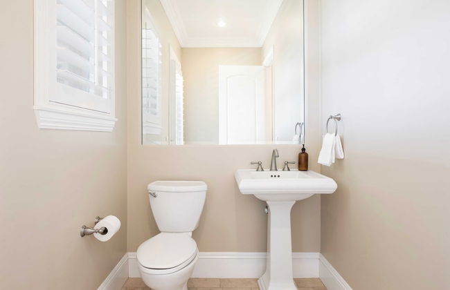 Bear Bridge by Avantstay Hilltop Haven in Temecula w/ Views, Putting Green & Hot Tub - Foto 28