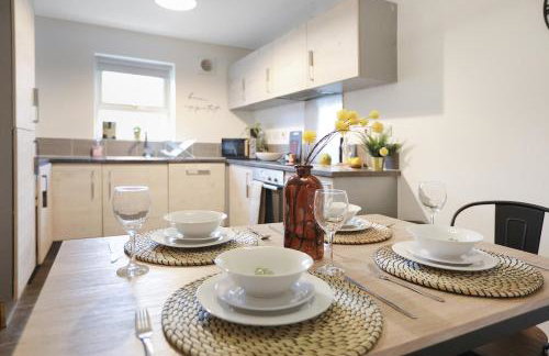 Spacious Home For Contractors,Families,Groups, Sleeps 10, Free Parking - Foto 19